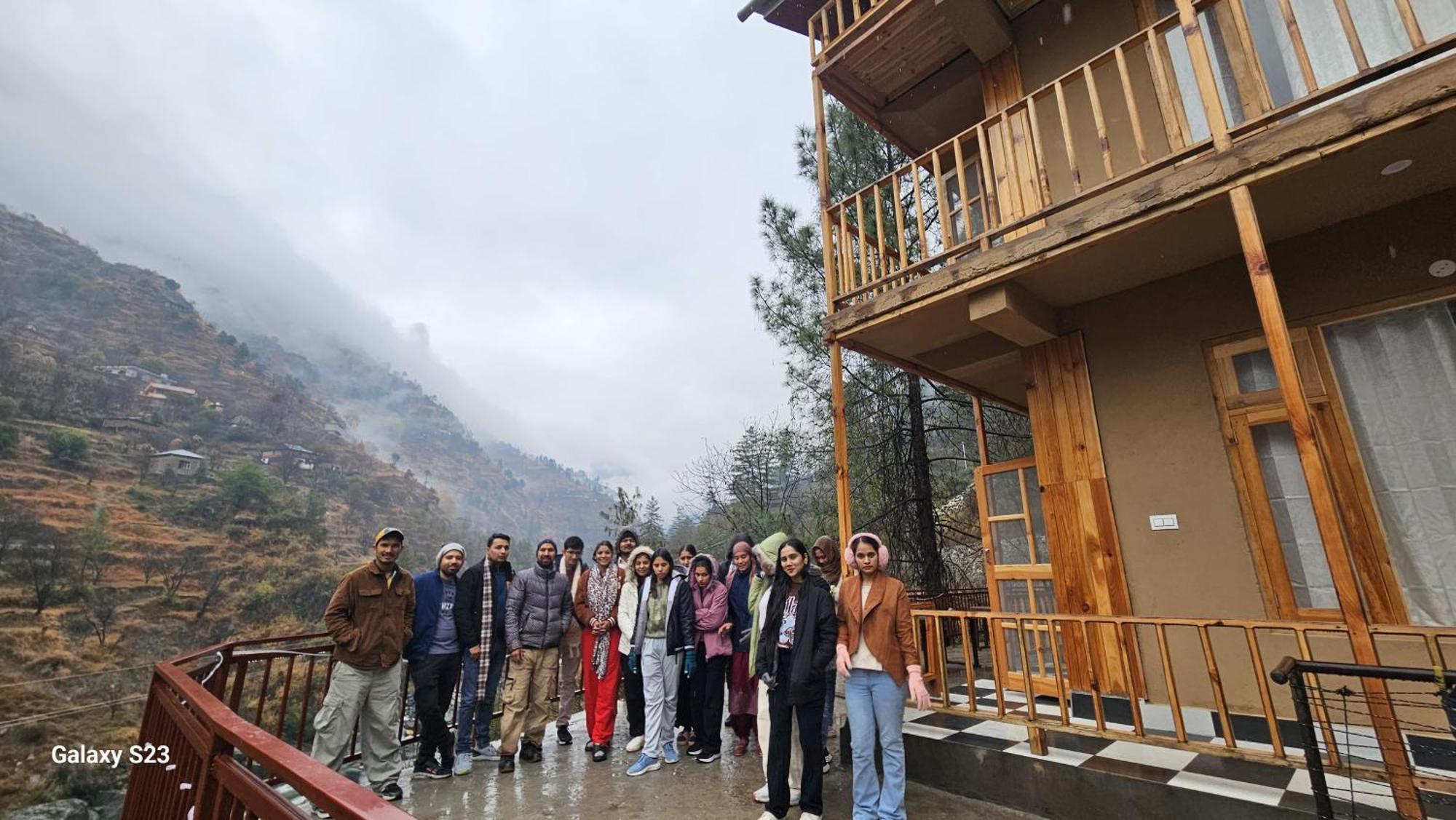 The Fiza Retreat Tirthan Banjār Exterior foto