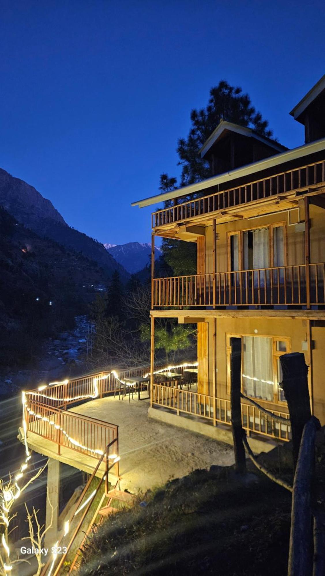 The Fiza Retreat Tirthan Banjār Exterior foto
